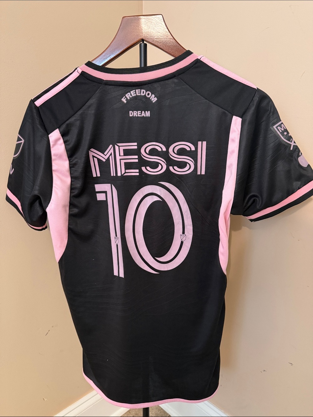 MESSI #10 Women's Jersey in Black & Pink
